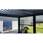 Store screen motorisé translucide pour pergola