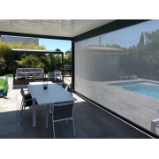 Store screen façade micro-perforé pour pergola