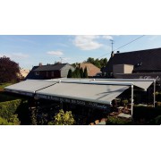 Store double pente grande dimension pour terrasse restaurant