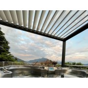 Pergola bioclimatique S3 4x3.5m lames parallèles adossée