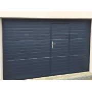 Porte de garage sectionnelle avec portillon manuelle panneaux rainuré Ral 7016